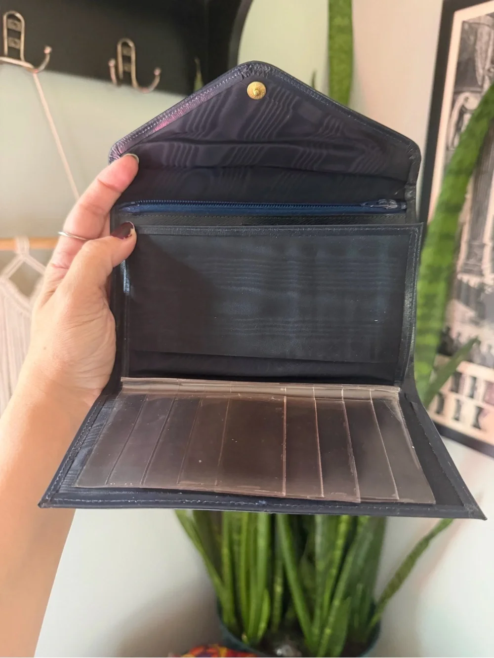 VTG 70s Princess Gardner Navy Leather Wallet with Suede Leaf Accent